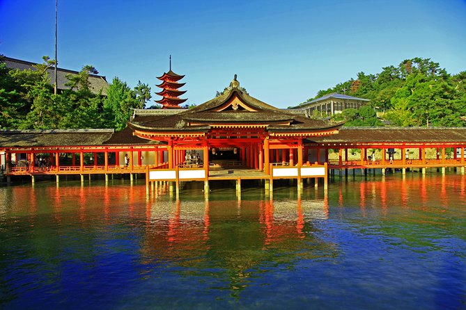 Peaceful Hiroshima & Miyajima UNESCO 1 Day Bus Tour - The coach plan: guide commentary, audio support, and bus comfort