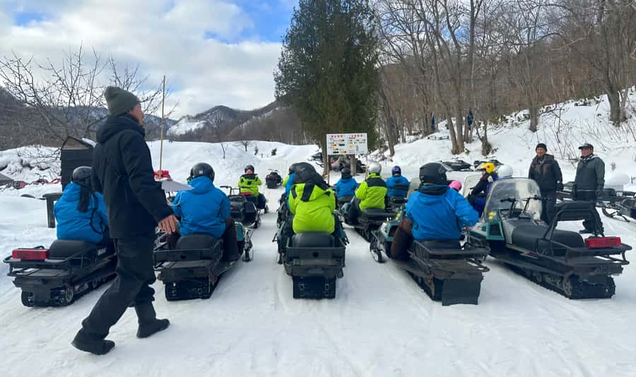 Penguin Fun & Snowmobile : Sapporo Winter (Asahiyama Zoo) - Shikisai-no-Oka: Powder-White Views and the Snowmobile Choice