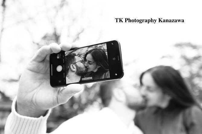 Photoshoot session by professional photographer in Kanazawa - What you wear: kimono or casual, and how to make it look natural