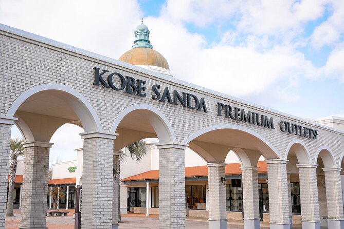 Play with Snow Crab Buffet Lunch and Strawberry Picking Bus Tour - Kobe-Sanda Premium Outlets: a shopping stop that fits real travel days