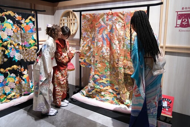 Premium Kimono Dressing, Tea Ceremony, Calligraphy, Samurai show - Kimono dressing for women: the photo moment and the etiquette lesson