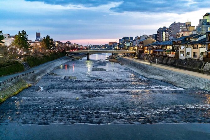 Private arrival Transfer from Osaka Itami Airport(ITM) to central Osaka city - Communication you can rely on, even with language barriers