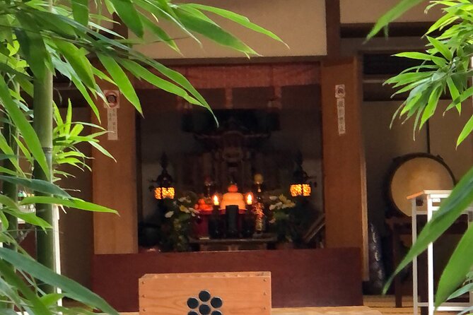 Private Day Tour in Tokyo with Government-Licensed Guide - Tokyo Tower and Zojo-ji: postwar icon plus Tokugawa mausoleums