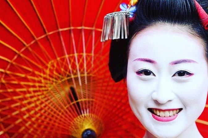 Private Dinner with Maiko and Geiko in Kyoto - Private means small group, more conversation, better pacing