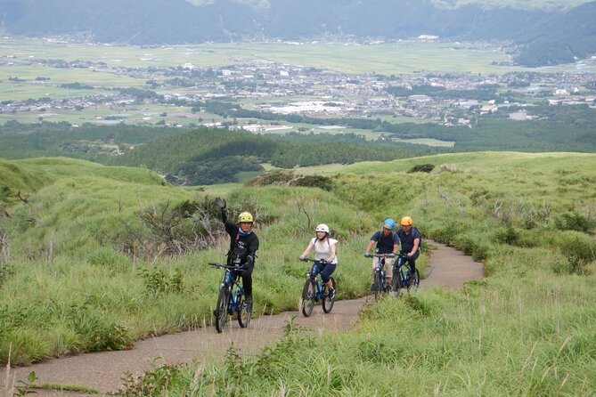 Private E-MTB guided cycling around Mt. Aso volcano & grasslands - Stop by stop, how the route works (and why each part matters)