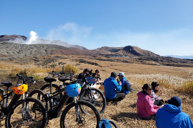 Private E-MTB guided cycling around Mt. Aso volcano & grasslands - The electric bike factor, and what it changes for beginners