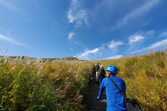 Private E-MTB guided cycling around Mt. Aso volcano & grasslands - Logistics that affect your day