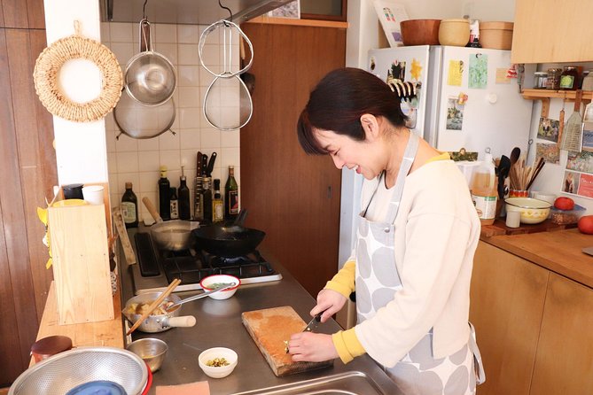 Private Kyoto Market Tour and Authentic Cooking Class with Aki - Why This Kyoto Market and Cooking Class Feels Much More Local