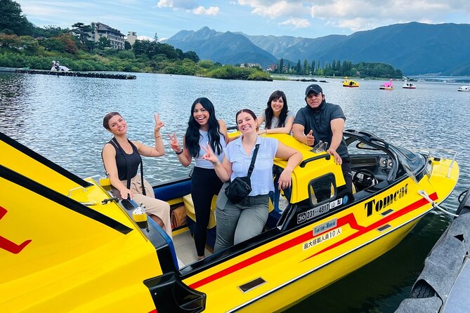 Private Mount Fuji Tour in Luxury Vehicle with English Guide - Stop 3: Arakurayama Sengen Park and Chureito Pagoda Steps