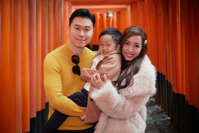 Private photo shoot & walk in Kyoto - Professional photo shoot - Icon mode: Fushimi-Inari’s torii gates and the art of not getting stuck