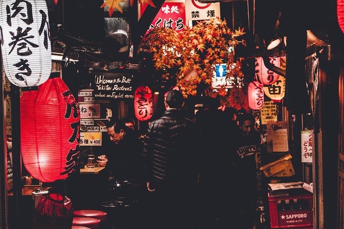 Private Shinjuku Nightlife Walking Tour & Golden-Gai Bar Crawl - Why Shinjuku Nightlife Feels Easier With a Local Guide