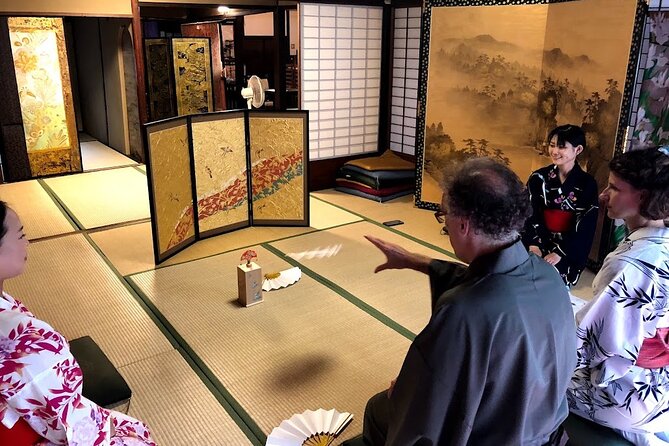Private Tea Ceremony and Sake Tasting in Kyoto Samurai House - The Ceremony Itself: Matcha in a Traditional Tea Room