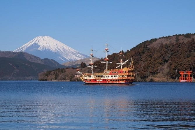 Private Tour - Hakone Day Trip! A Tour to Explore All Must-Sees! - The cu-mo Hakone footbath break and the viewpoint reset