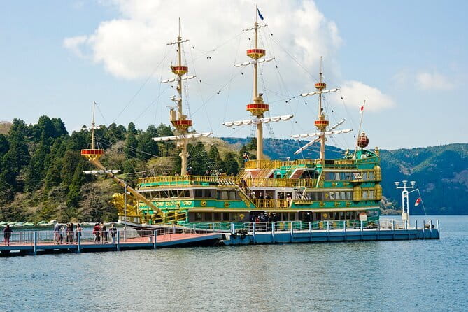 Private Tour - Hakone Day Trip! A Tour to Explore All Must-Sees! - Hakone Tozan Cable Car: an old-school ride with a purpose