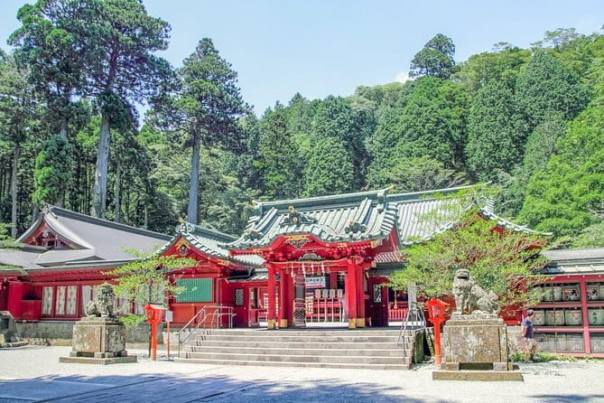 Private Tour - Hakone Day Trip! A Tour to Explore All Must-Sees! - Getting oriented at Hakone-Yumoto, then moving efficiently