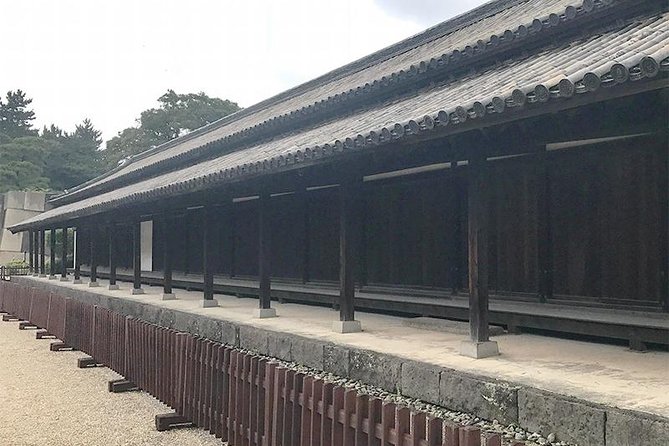 Private Tour - History, Art and Nature at the Imperial Palace - Chidorigafuchi: the photo road that turns into a memorable walk