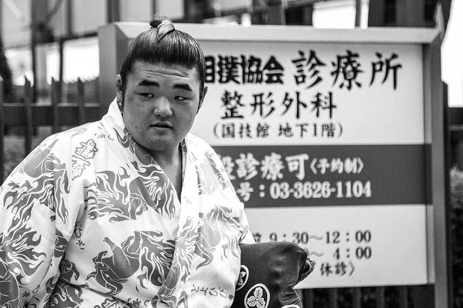Private tour Tokyo - The Harmony of Modernity and Tradition - 8 hours, set start time, and what a walking tour really means