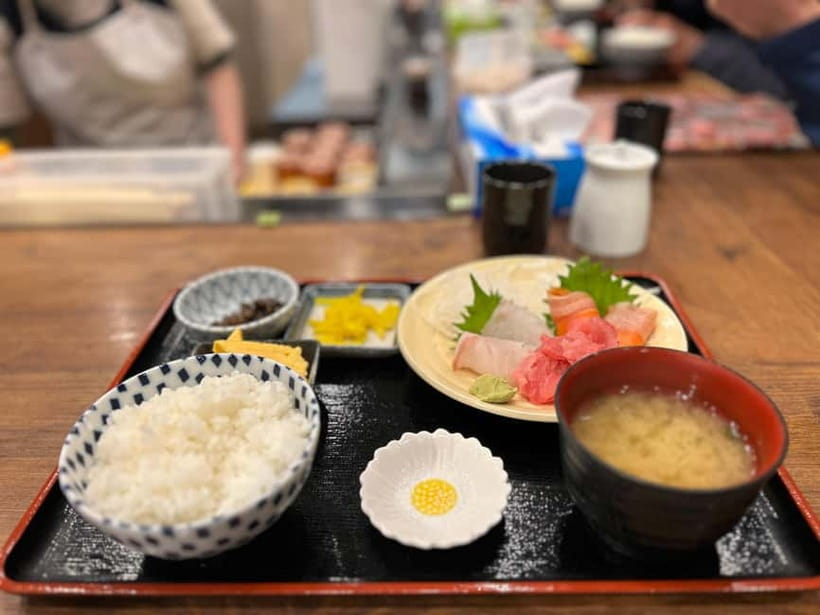 Private Toyosu & Tsukiji Market Adventure with Tuna Auction - Who should book this Toyosu and Tsukiji private adventure?