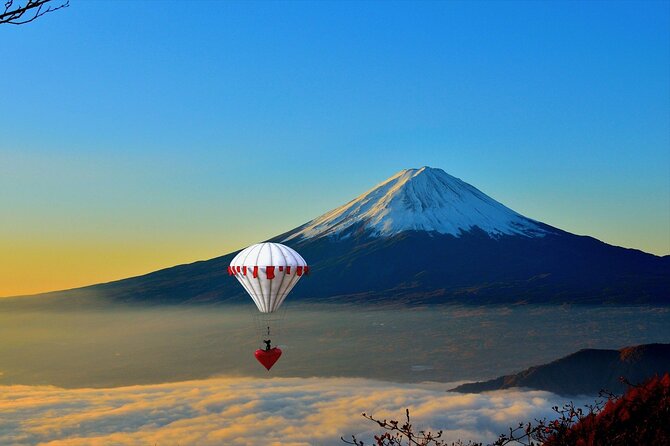 Private Unforgettable Mt Fuji Tour with English Speaking Driver - Oshino Hakkai: small springs, big Fuji symbolism