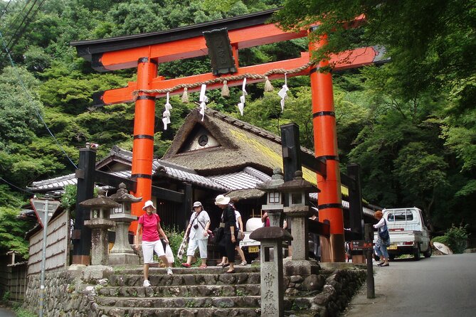 Private Walking Tour in Bamboo Forest & Hidden Spots in Arashiyama - Toriimoto traditional buildings and the old Atago highway idea