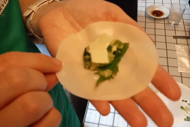 Ramen and Gyoza Cooking Class in Tokyo - Building the Broth: Kelp Plus Chicken or Scallops, and the Vegan Alternative
