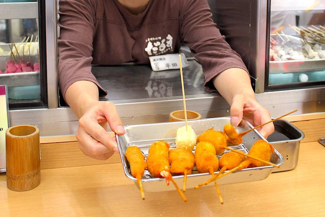 Retro Osaka Street Food Tour: Shinsekai - Making takoyaki: the fun, practical lesson