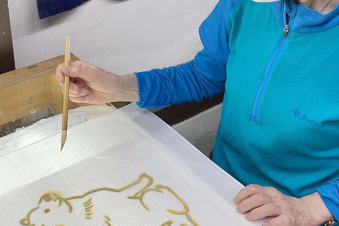 Roketsu dyeing experience: M course Roketsu Dyeing Experience - A Kyoto workshop where you draw, wax, and dye