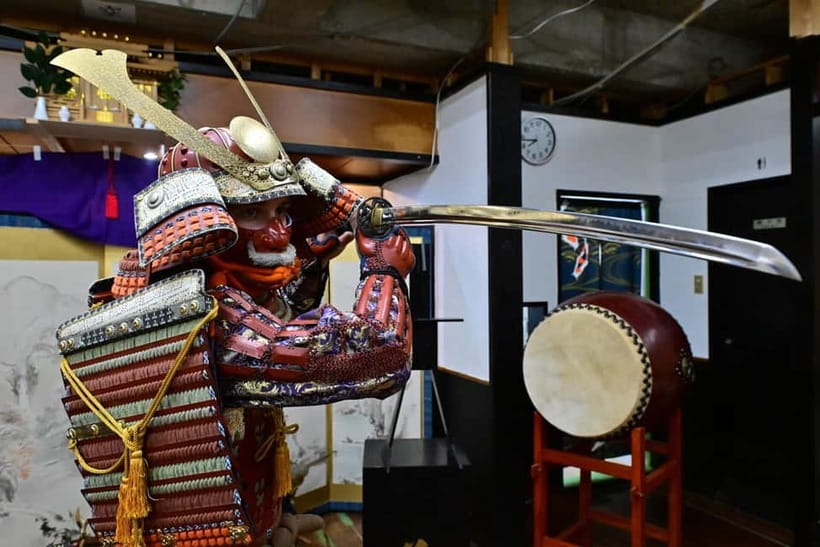 Samurai Armor & Sword experience with phot near Osaka Castle - Real Kata, Real Stances, and the hi-nari moment