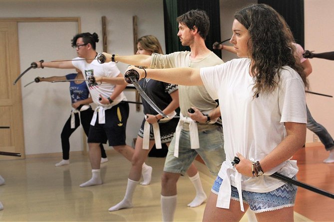 Samurai School in Kyoto: Samurai for a Day - Katana Work: Drawing, Resheathing, Striking, and Thrusting