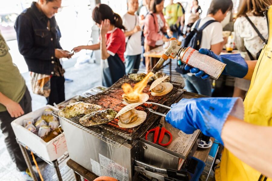 Sapporo: Custom Highlights and Hidden Gems Tour with a Local - Seafood like kaisen-don, for a clean, satisfying meal