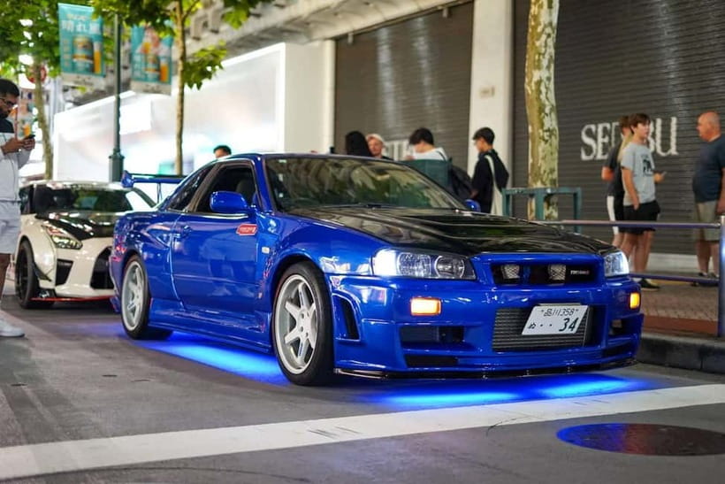 Shibuya City: Daikoku PA GT-R R35, R34, R33 or R32 Tour - The guide and driver: English support plus real car-scene context