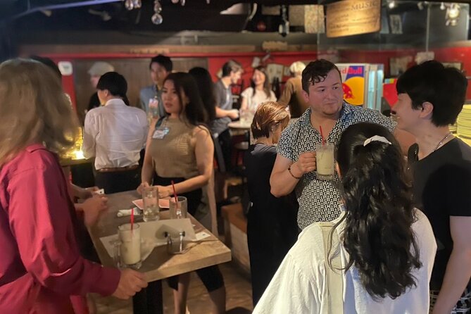 Shinjuku Locals &Traveller Meet&Drink Experience Solo going Party - Drinks and food: what you should budget for