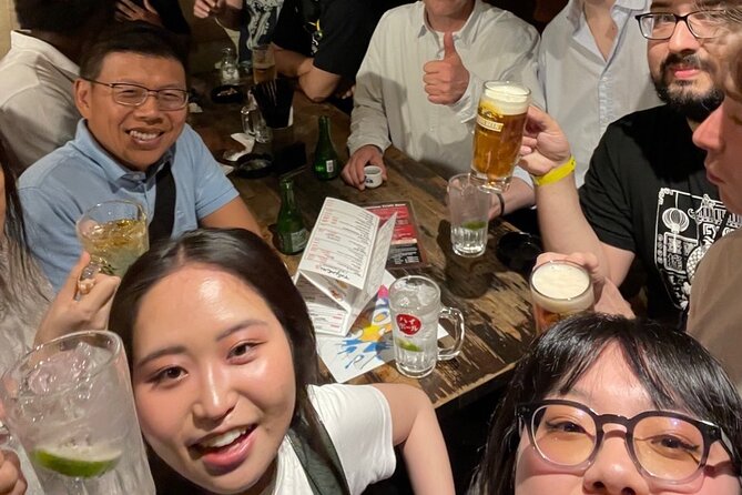 Shinjuku Locals &Traveller Meet&Drink Experience Solo going Party - One possible drawback: when the crowd tilts