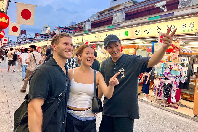 Shinjuku: Private Bar Hopping - Key things that make this Shinjuku night work