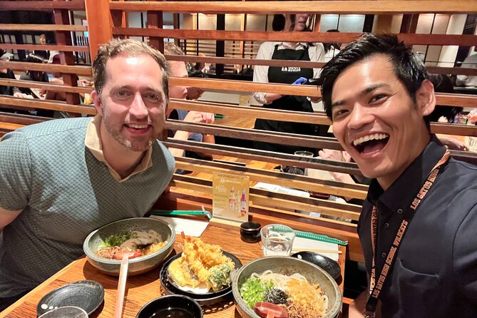 Shinjuku: Private Bar Hopping - Shinjuku 3 Chome standing bar: the Japanese practice you can use immediately