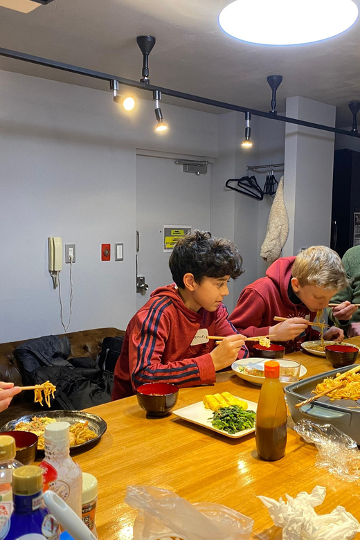 Shinjuku Tokyo: Authentic Japanese Home-Style Culinary Class - English instruction and the “ask anything” vibe