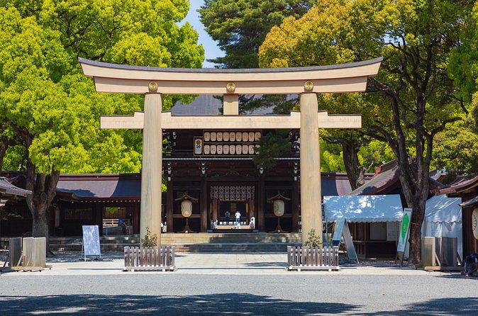 Shinto Shrine Tour: Explore Japanese Culture in Tokyo - Stop 3: Tokyo Daijingu and prayers for good matches