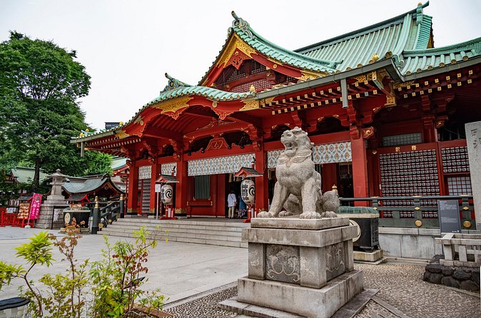 Shinto Shrine Tour: Explore Japanese Culture in Tokyo - The guide’s real job: make Shinto feel normal, not mysterious