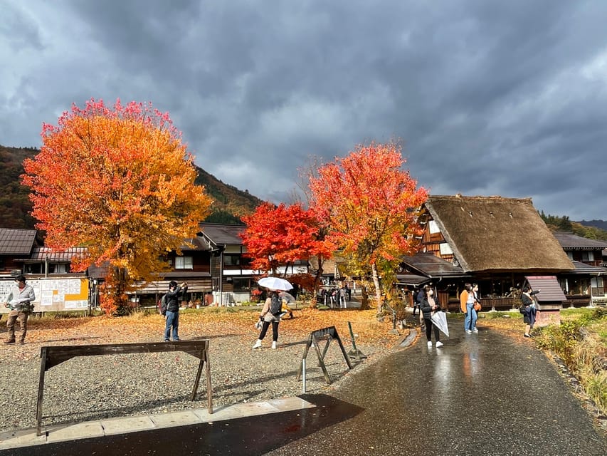Shirakawa-go UNESCO Half-Day Tour from Takayama - The guided walk: what you gain from a local English-speaking guide