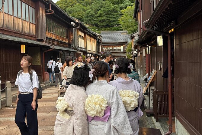 Shirakawago & Kanazawa from Kanazawa - The Human Part: Guide Style and Why George and Jorge Keep Showing Up