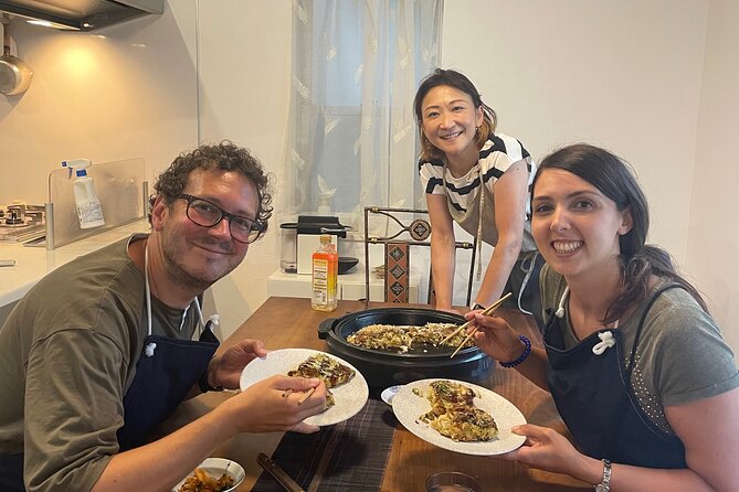Small-Group Osaka-Style Okonomiyaki Cooking Class - Choosing Fillings And Adapting For Vegetarian Or Vegan Needs