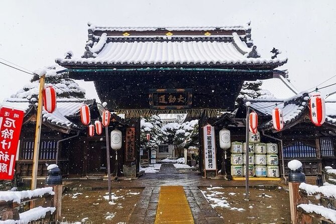 Snow Monkey Park & Zenkoji Temple Nagano Pvt. Full Day Tour. - Guides and driving: What makes the day feel smooth