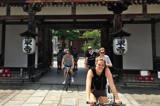 South Kyoto in a Nutshell: Gentle Backstreet Bike Tour! - Gion without the lost-in-the-crowd feeling