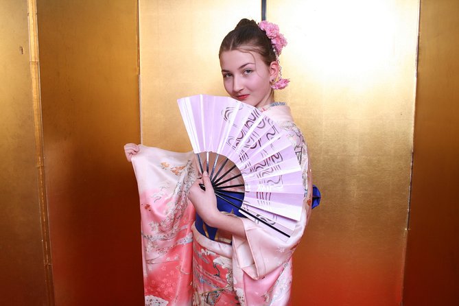 Studio Kimono Photo - Entering Yumenoya Studio in Asakusa, Tokyo