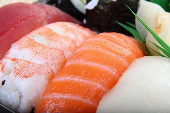 Sushi and Japnese foods cooking class in Osaka - Rolling sushi rice and using nori the right way