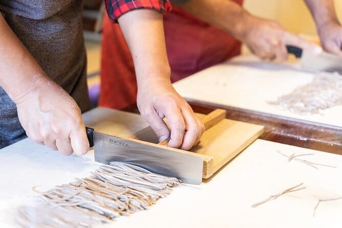 Sushi Cooking Class at Sushi Factory -KIWAMI- Mt.Fuji - Group size matters: up to 15 people, hands-on attention