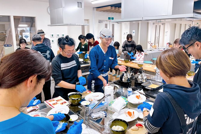 Sushi Making Experience Class in Naha Makishi Public Market - From fish stalls to 8 sushi pieces: how the ingredient tour pays off