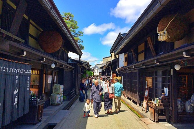 Takayama Local Cuisine, Food & Sake Cultural Tour with Government-Licensed Guide - Takayama food, but with an interpreter who explains the why
