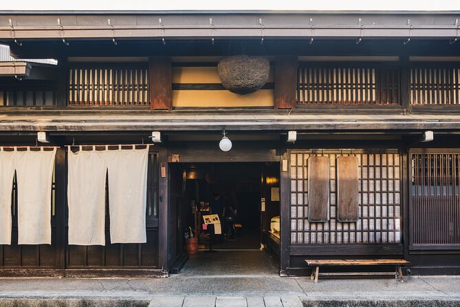 Takayama Local Cuisine, Food & Sake Cultural Tour with Government-Licensed Guide - What you’ll actually want to eat and buy (without overpaying)