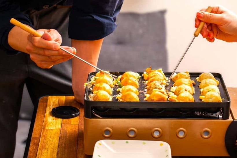 Takoyaki cooking experience in Kabukicho, Shinjuku - A One-Hour Takoyaki Session in Kabukicho, Shinjuku